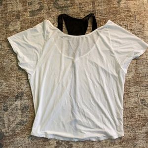 LUCY ath-leisure top in size Large